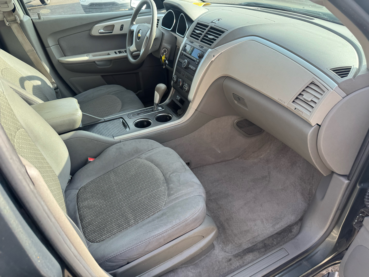 Chevrolet Traverse LS FWD 2011