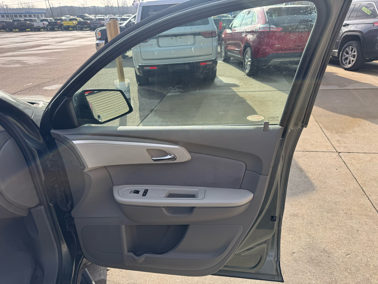 Chevrolet Traverse LS FWD 2011