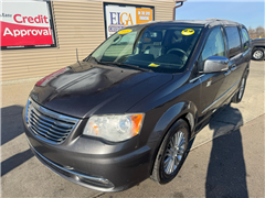 2015 Chrysler Town & Country 