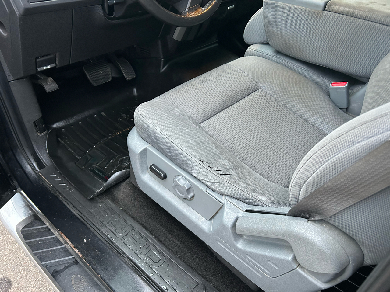 Ford F-150 4WD SuperCrew 145" XLT 2014