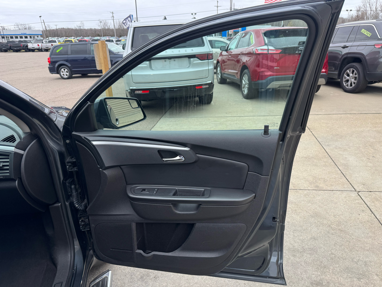 Chevrolet Traverse LT FWD 2012