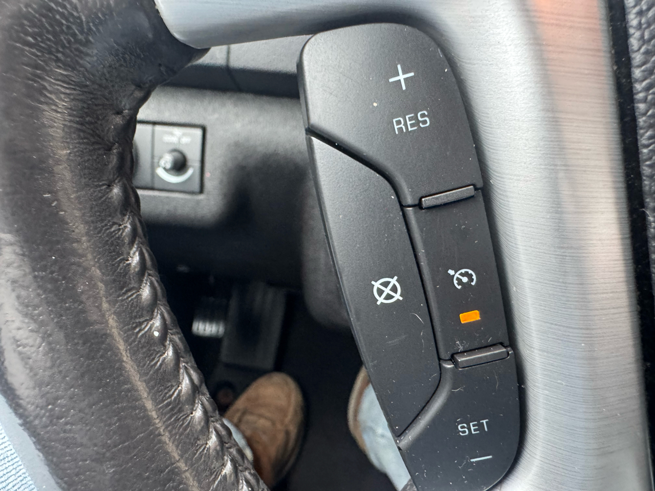 GMC Acadia SLE FWD 2010