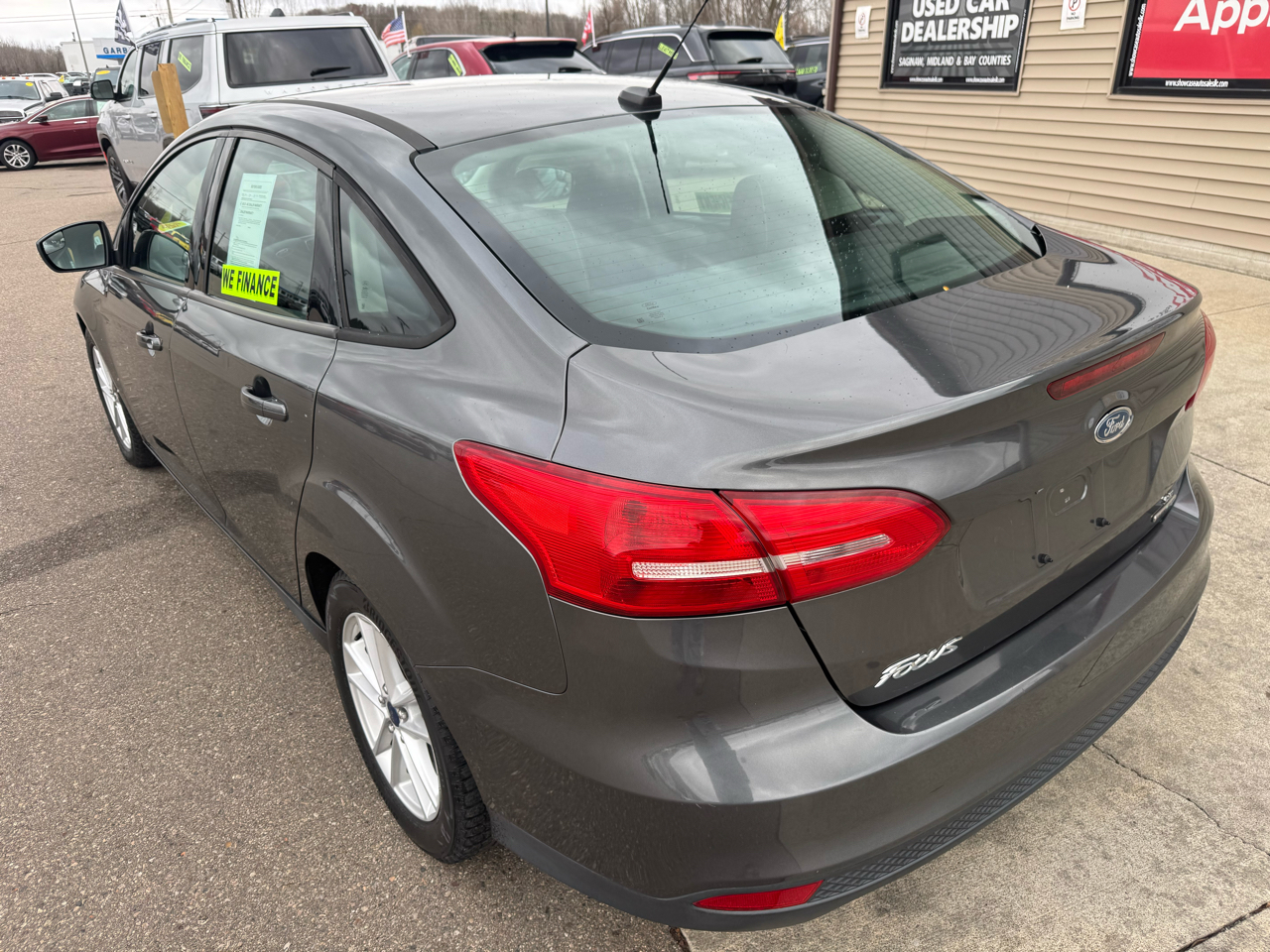 Ford Focus SE Sedan 2015