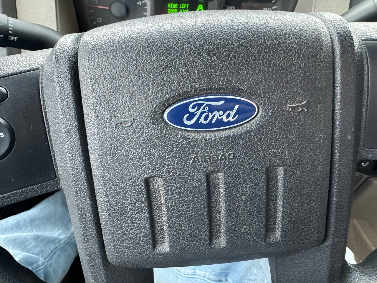 Ford F-350 SD XLT SuperCab Short Bed 4WD 2008