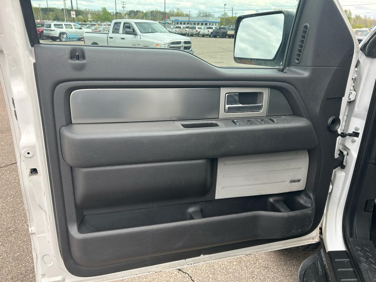 Ford F-150 SVT Raptor SuperCrew 5.5-ft. Bed 4WD 2014