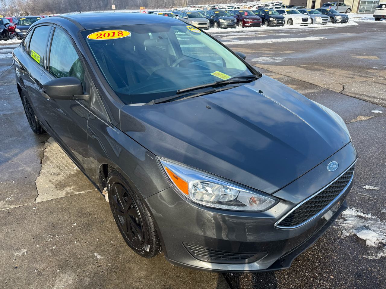 Ford Focus S Sedan 2018