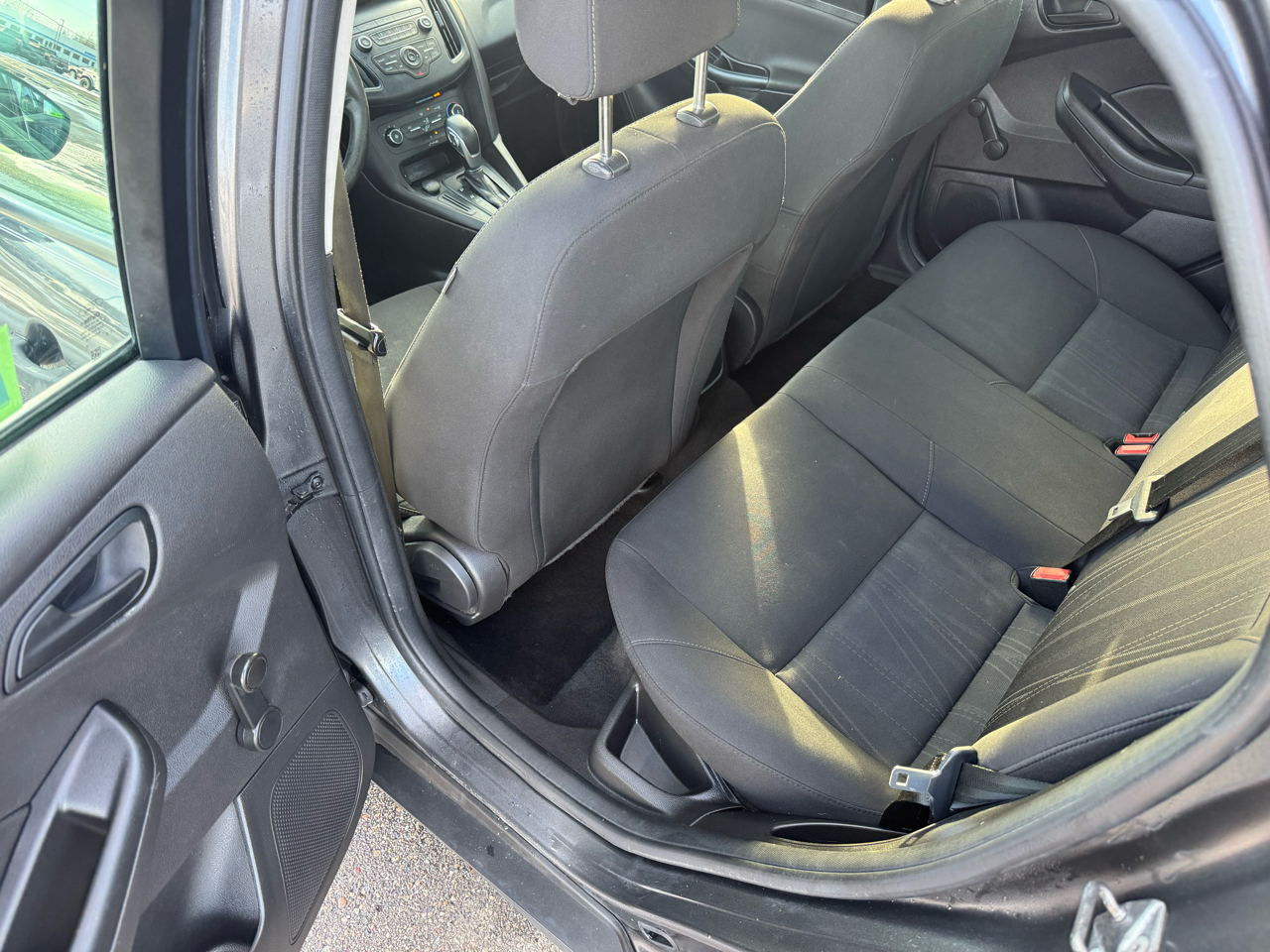 Ford Focus S Sedan 2018