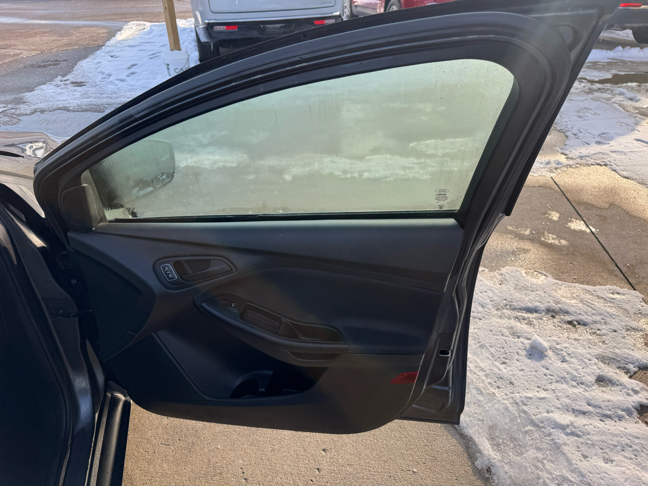 Ford Focus S Sedan 2018