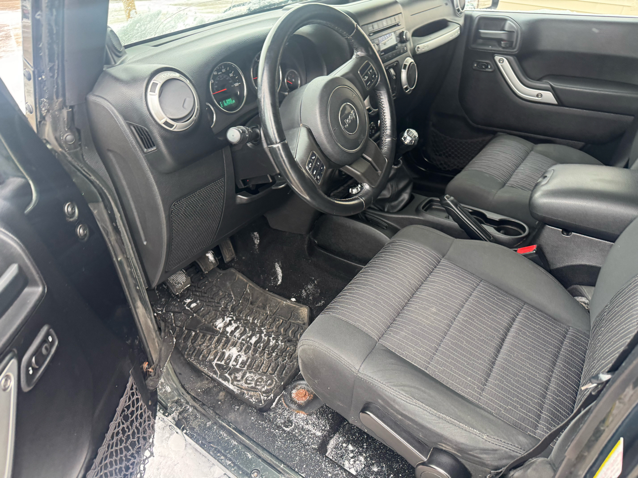 Jeep Wrangler Unlimited Sahara 4WD 2012