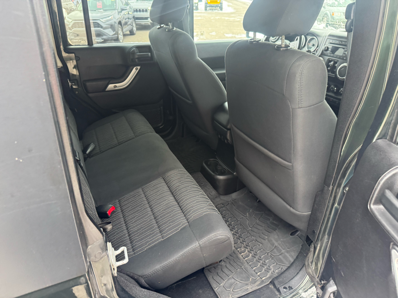 Jeep Wrangler Unlimited Sahara 4WD 2012