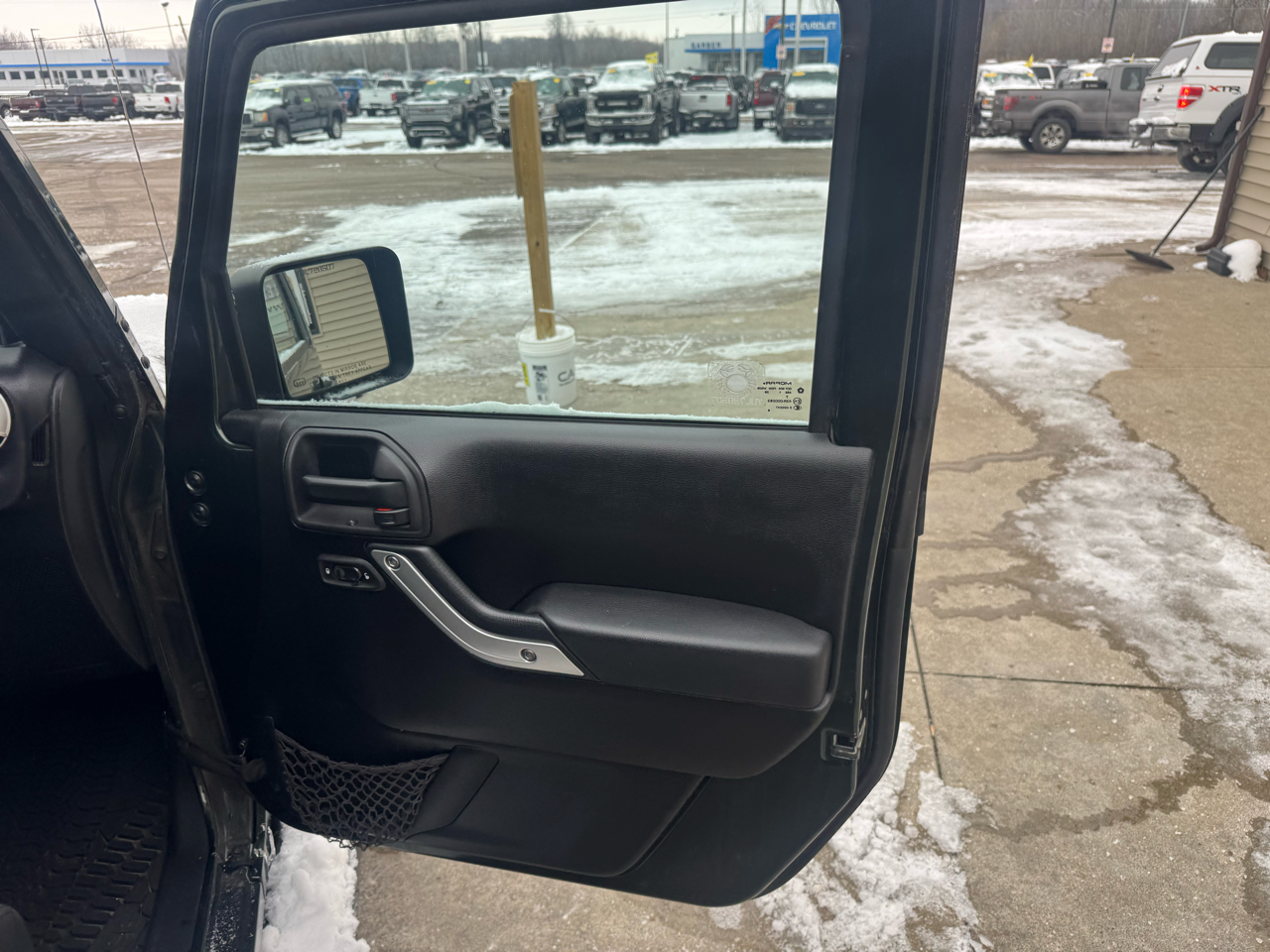 Jeep Wrangler Unlimited Sahara 4WD 2012