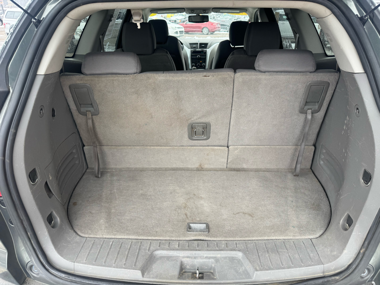 Chevrolet Traverse LT FWD 2011