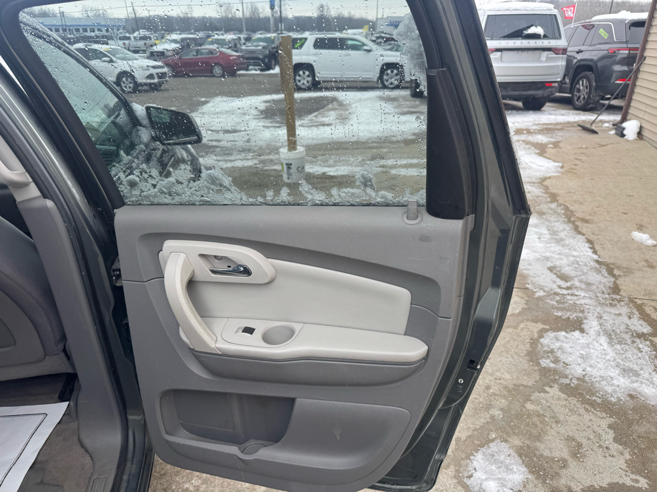 Chevrolet Traverse LT FWD 2011