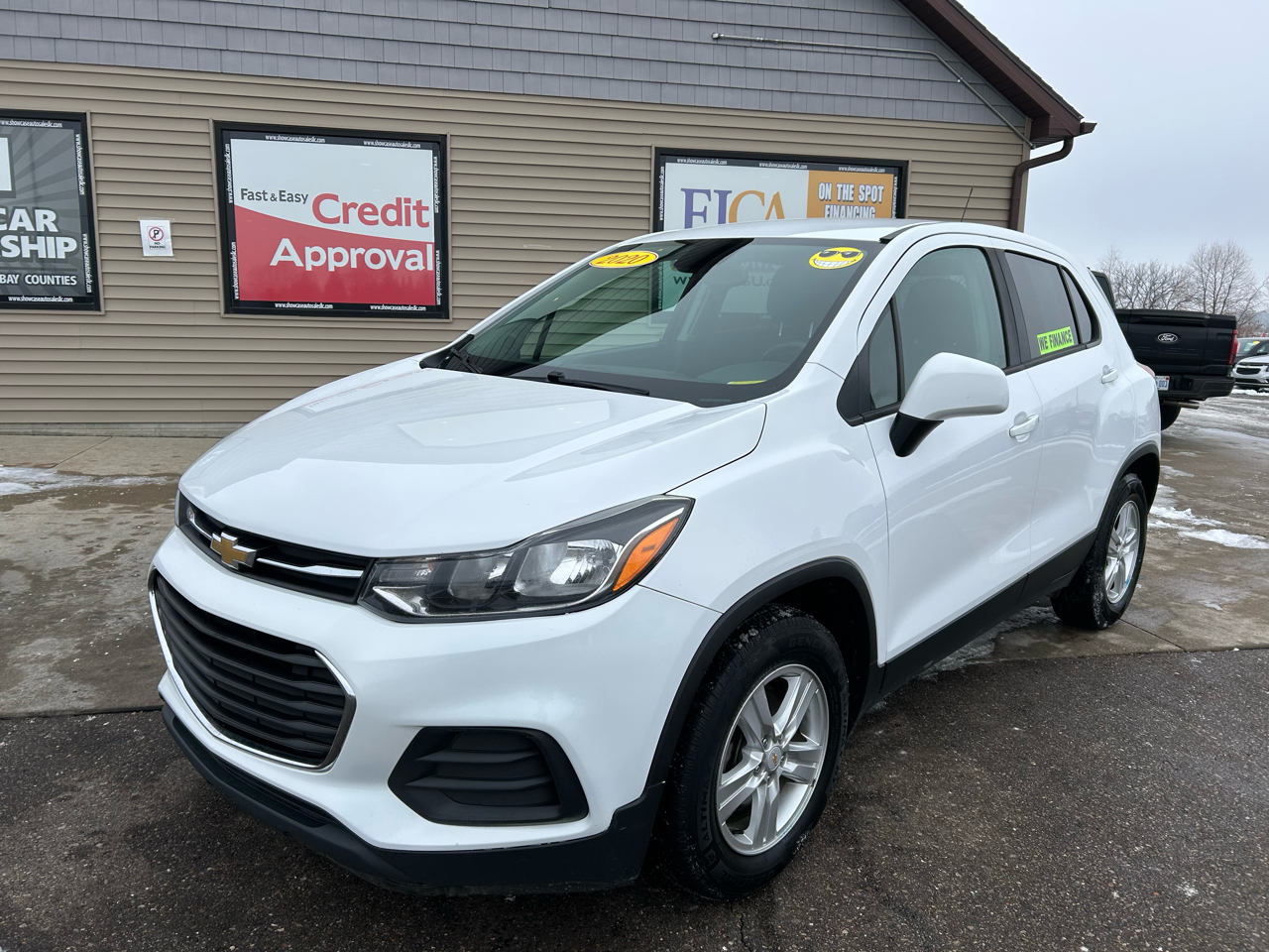 2020 Chevrolet Trax LS's photo