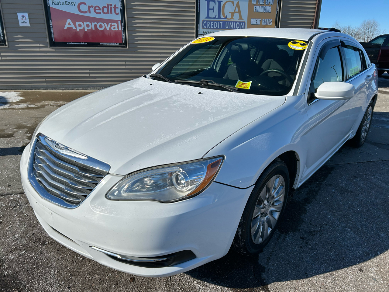 2014 Chrysler 200 LX's photo