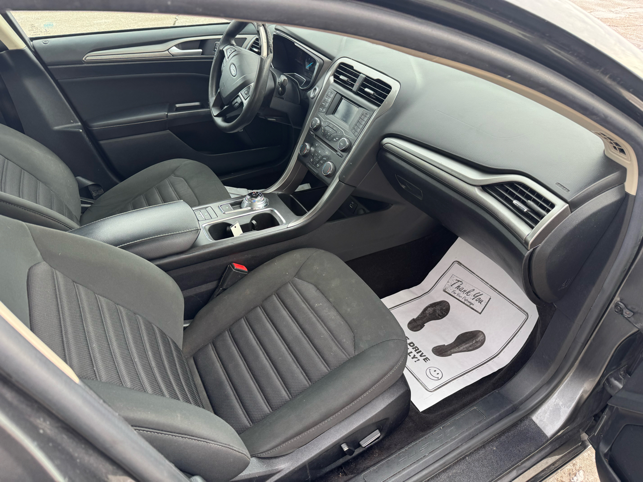 Ford Fusion Hybrid SE 2017