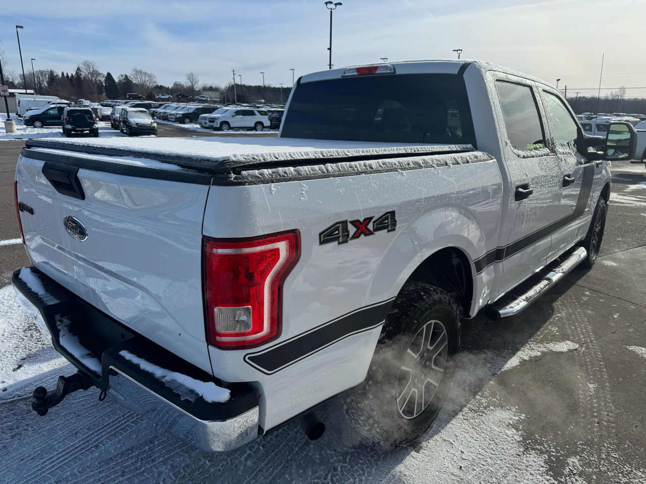Ford F-150 XLT SuperCrew 5.5-ft. Bed 4WD 2015