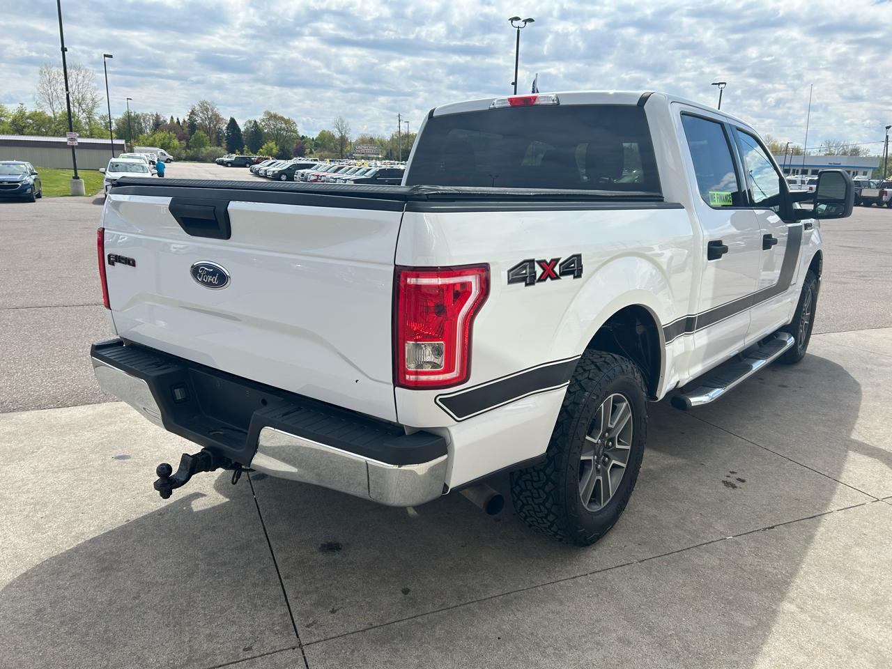 Ford F-150 XLT SuperCrew 5.5-ft. Bed 4WD 2015