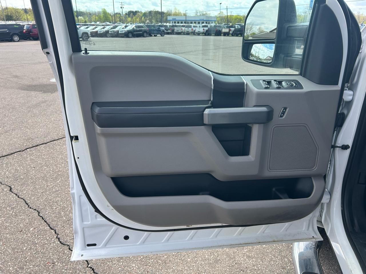 Ford F-150 XLT SuperCrew 5.5-ft. Bed 4WD 2015