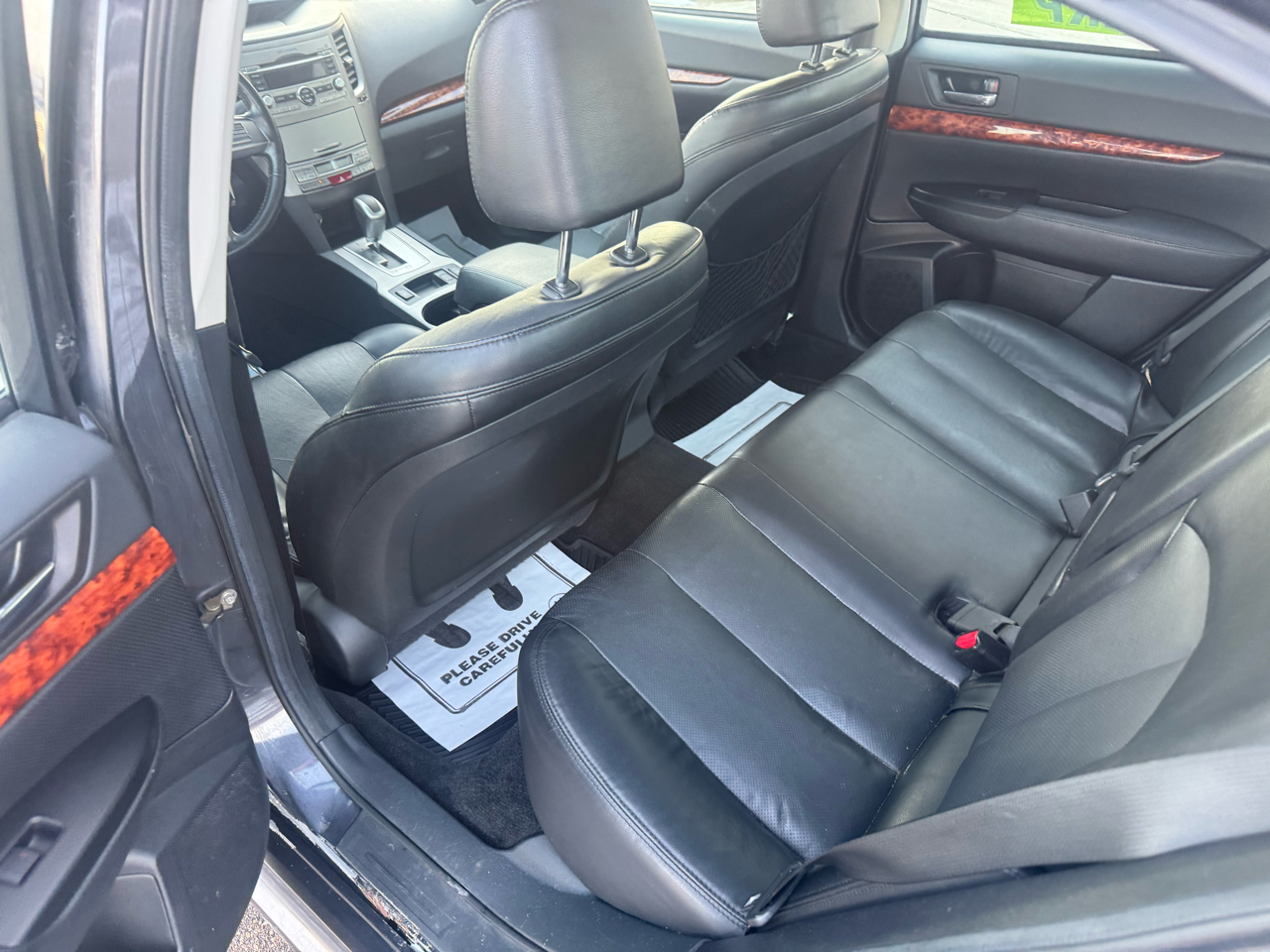 Subaru Legacy 2.5i Limited 2011