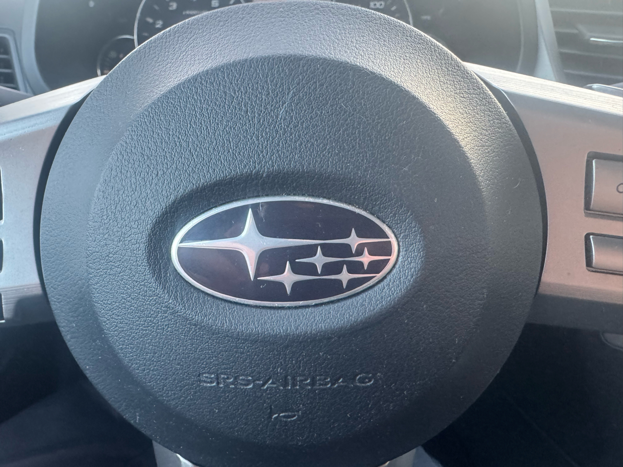 Subaru Legacy 2.5i Limited 2011