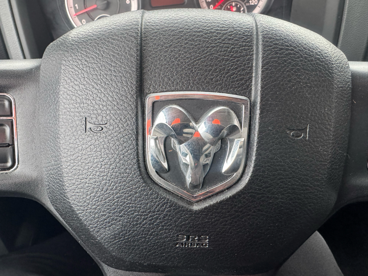 RAM 1500 SLT Quad Cab 4WD 2014