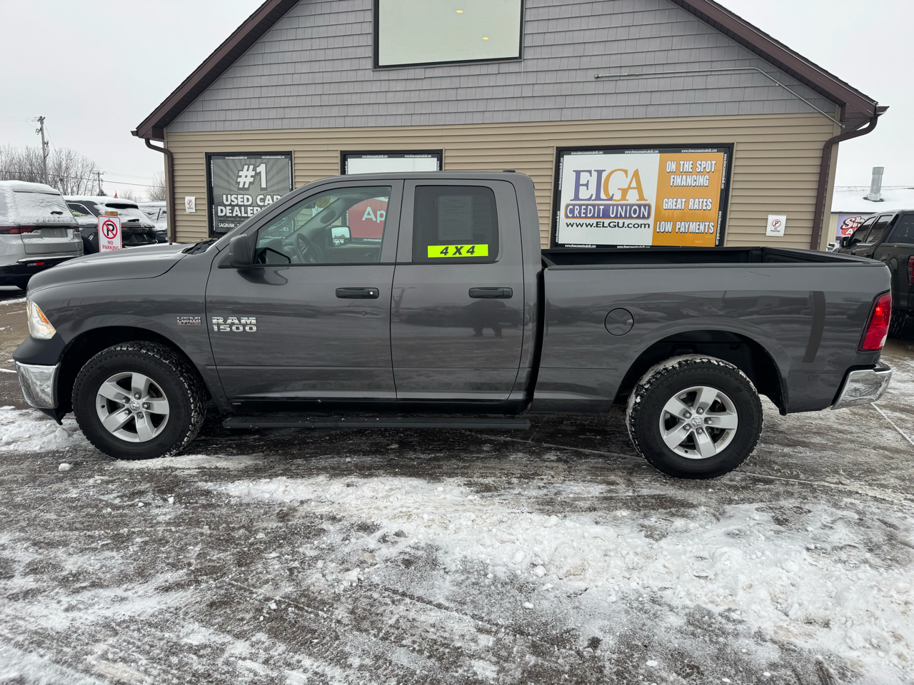 RAM 1500 Tradesman Quad Cab 4WD 2017