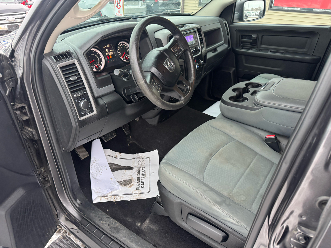 RAM 1500 Tradesman Quad Cab 4WD 2017