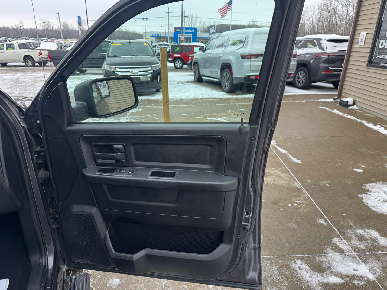 RAM 1500 Tradesman Quad Cab 4WD 2017