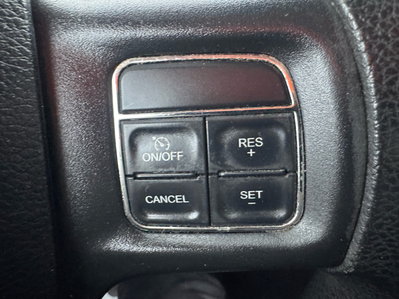 RAM 1500 Tradesman Quad Cab 4WD 2017