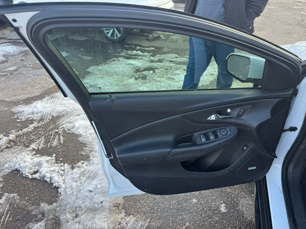 Chevrolet Volt LT w/ Standard Emission Package 2019