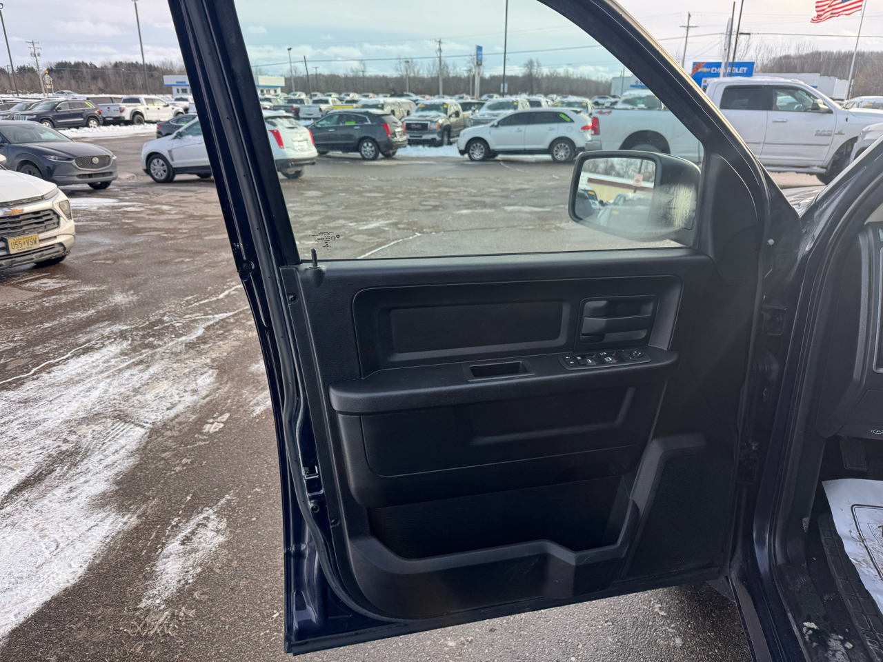 RAM 1500 Tradesman Crew Cab SWB 4WD 2013