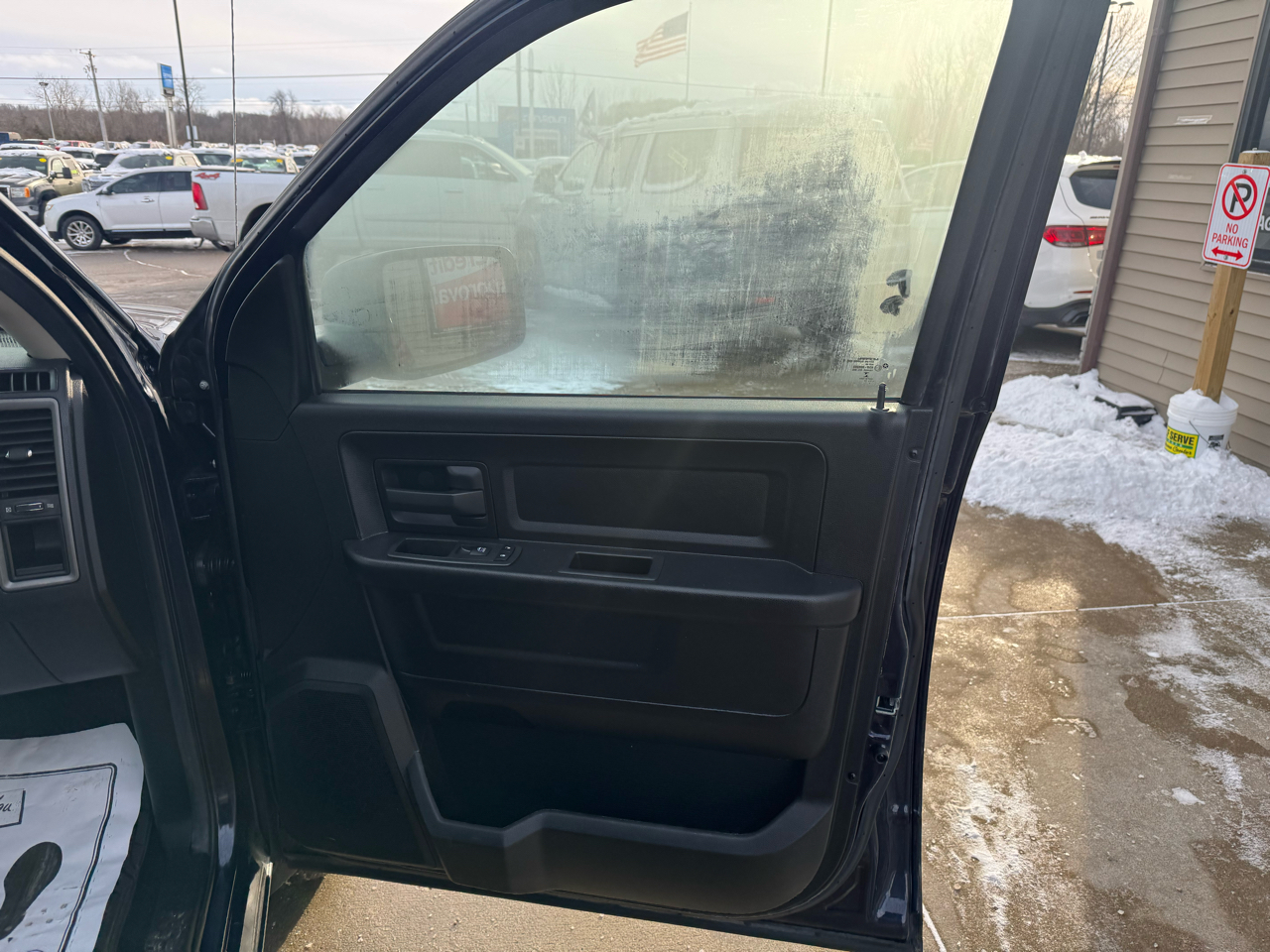 RAM 1500 Tradesman Crew Cab SWB 4WD 2013