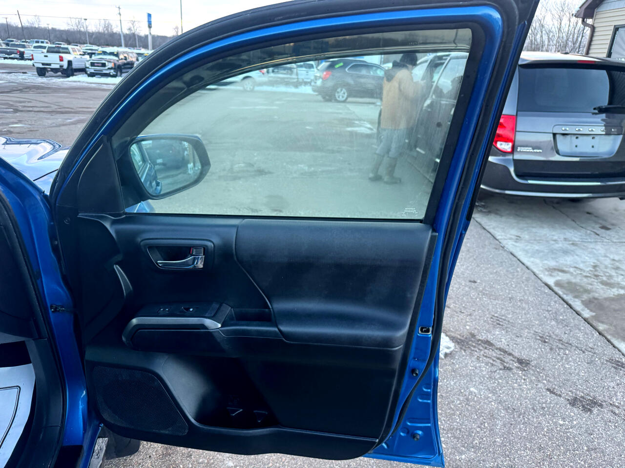 Toyota Tacoma SR5 Double Cab Super Long Bed V6 6AT 4WD 2016