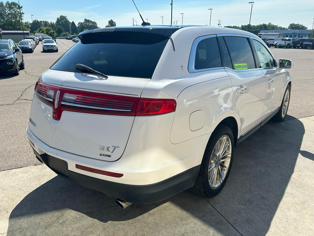 Lincoln MKT 3.5L with EcoBoost AWD 2014