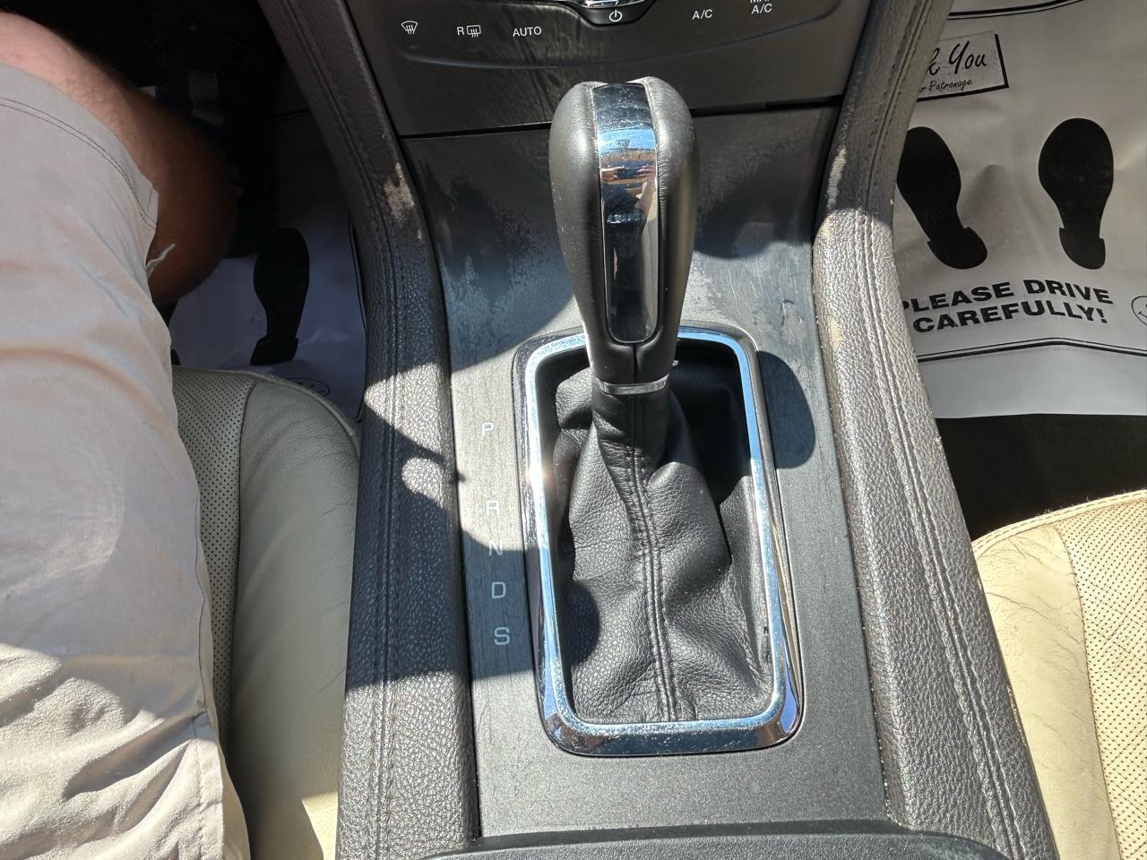 Lincoln MKT 3.5L with EcoBoost AWD 2014