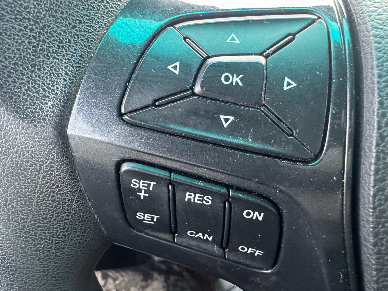 Ford Explorer Base 4WD 2016