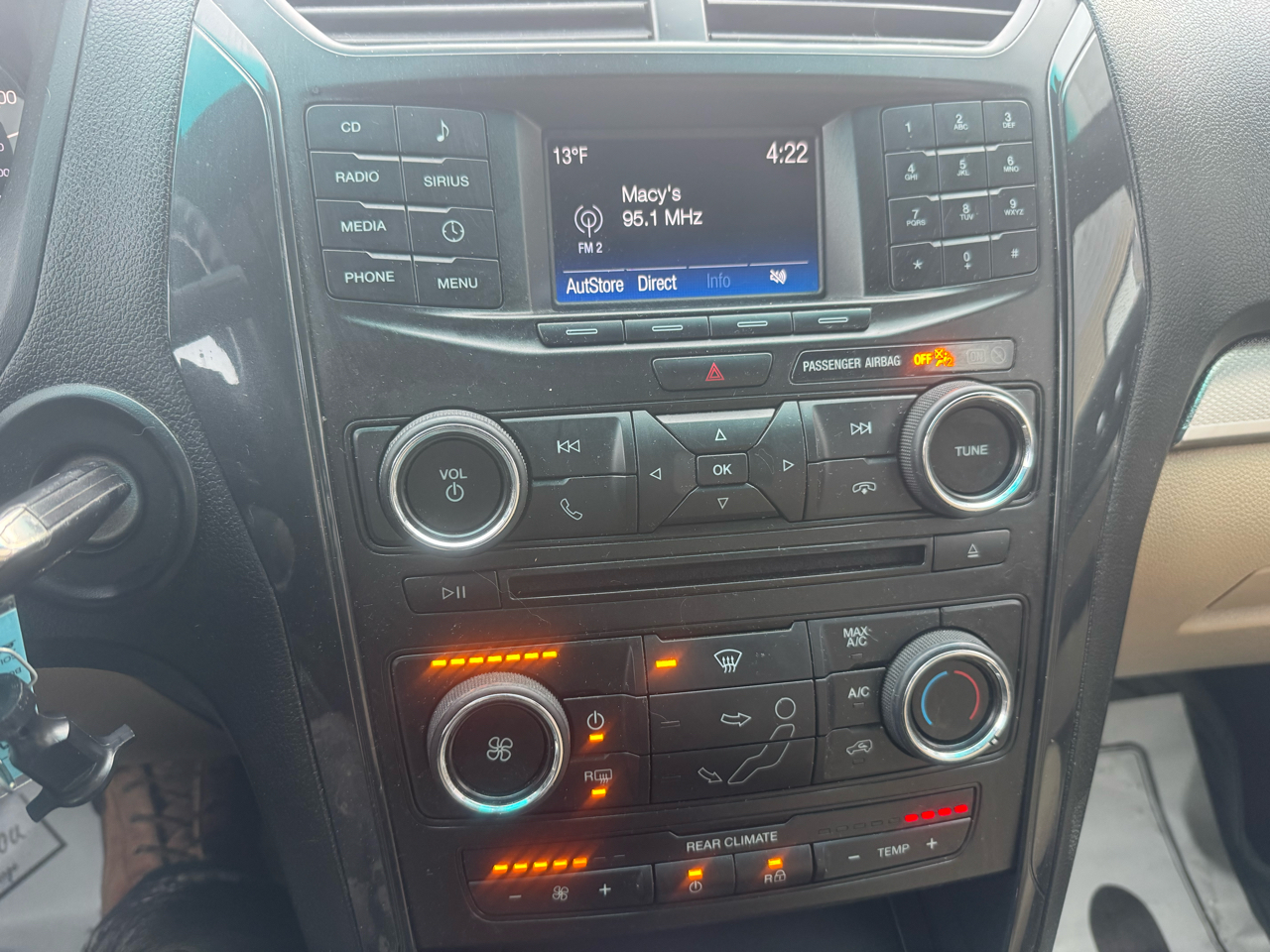 Ford Explorer Base 4WD 2016