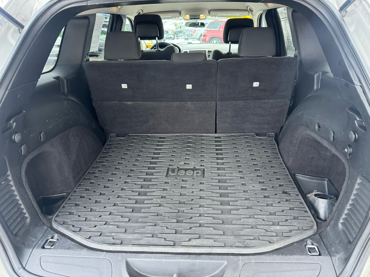 Jeep Grand Cherokee Laredo 4WD 2011