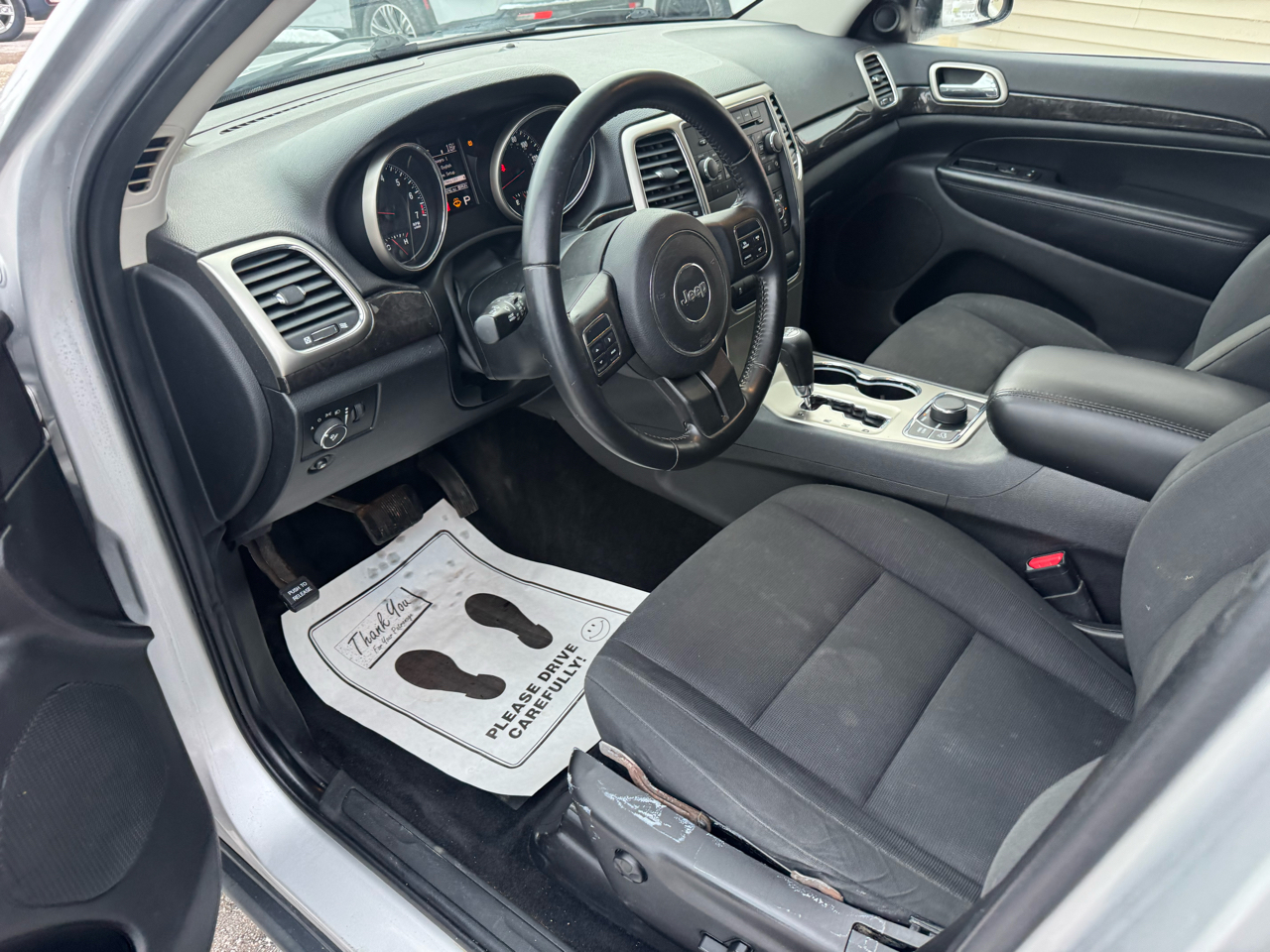 Jeep Grand Cherokee Laredo 4WD 2011