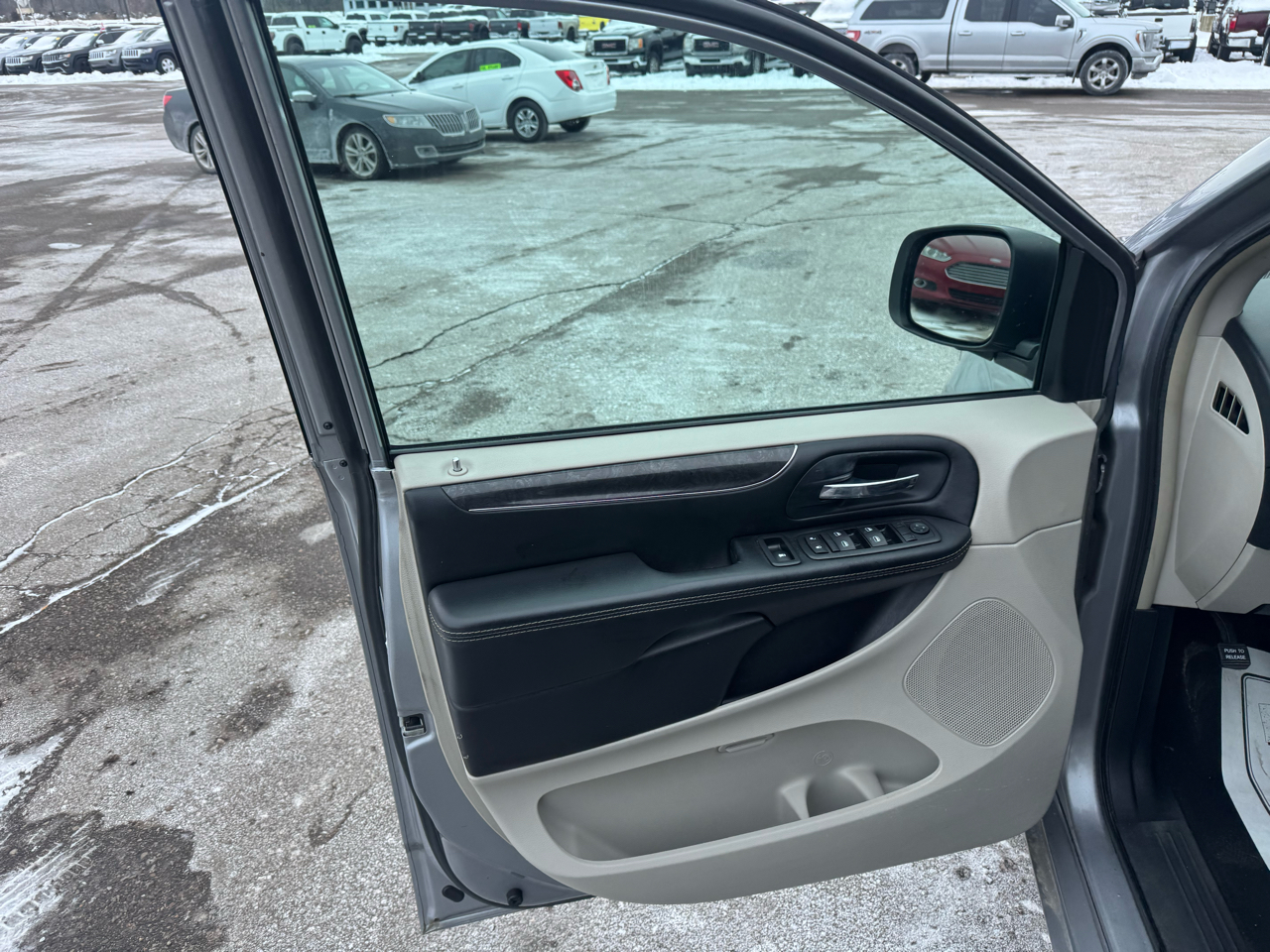 Chrysler Town & Country Touring-L 2015