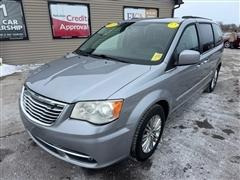 2015 Chrysler Town & Country 