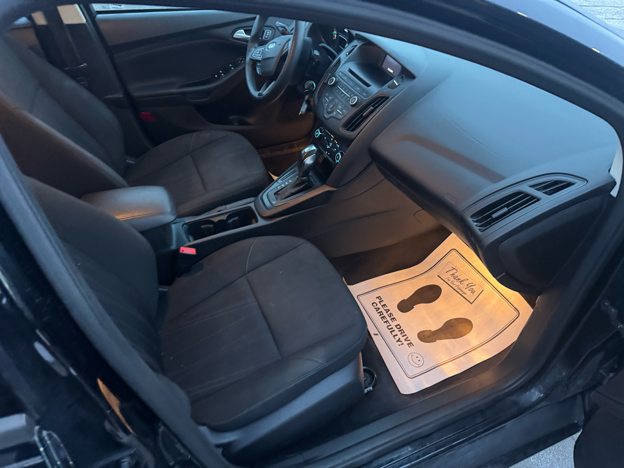 Ford Focus SE Sedan 2016