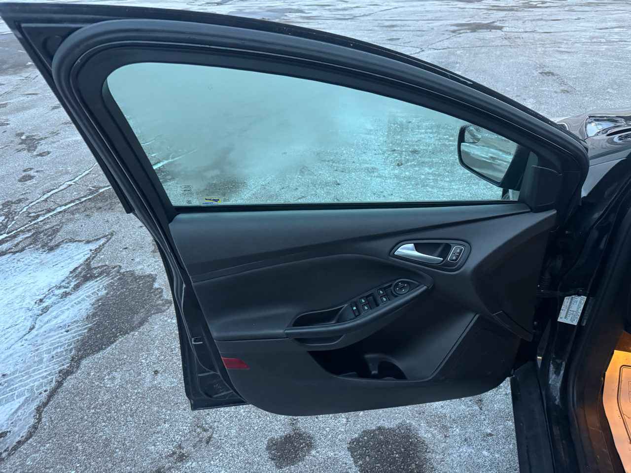 Ford Focus SE Sedan 2016