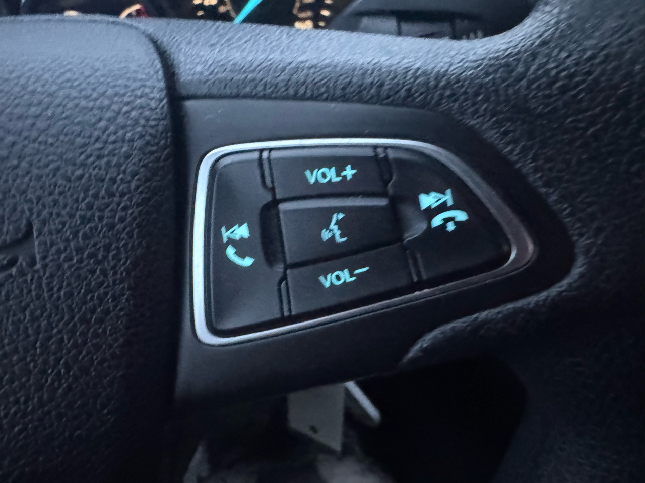 Ford Focus SE Sedan 2016