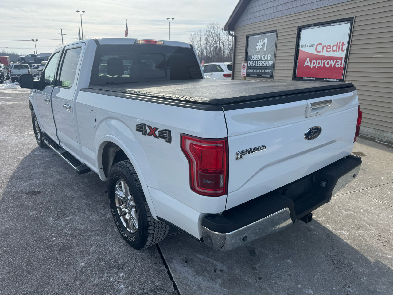 Ford F-150 XL SuperCrew 5.5-ft. Bed 4WD 2015