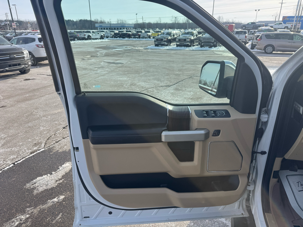 Ford F-150 XL SuperCrew 5.5-ft. Bed 4WD 2015