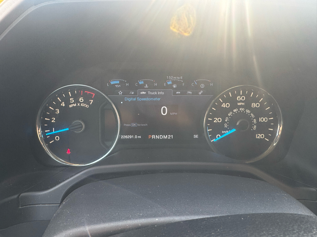 Ford F-150 XL SuperCrew 5.5-ft. Bed 4WD 2015