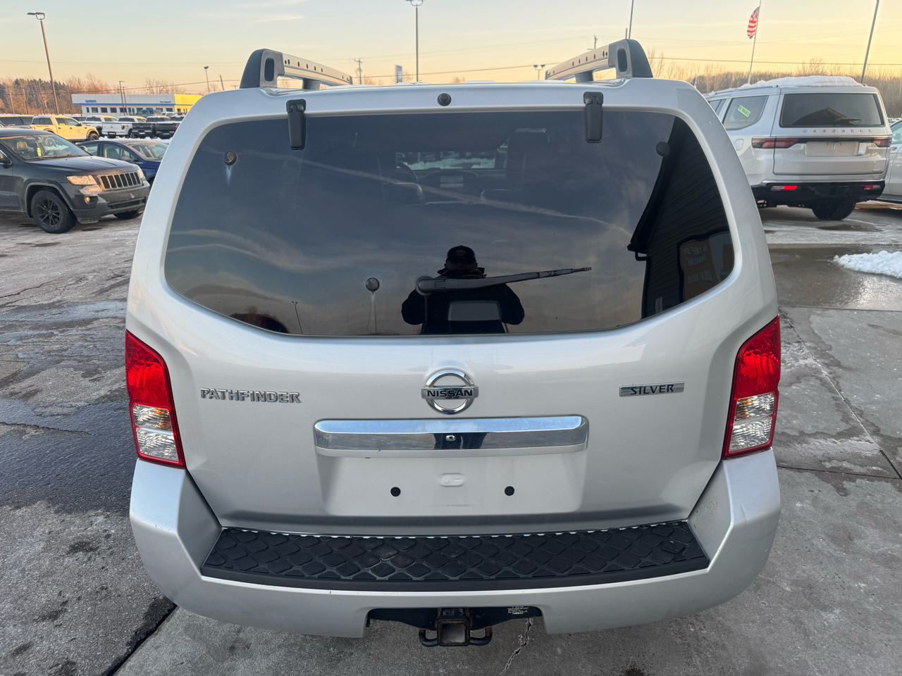 Nissan Pathfinder LE 4WD 2012