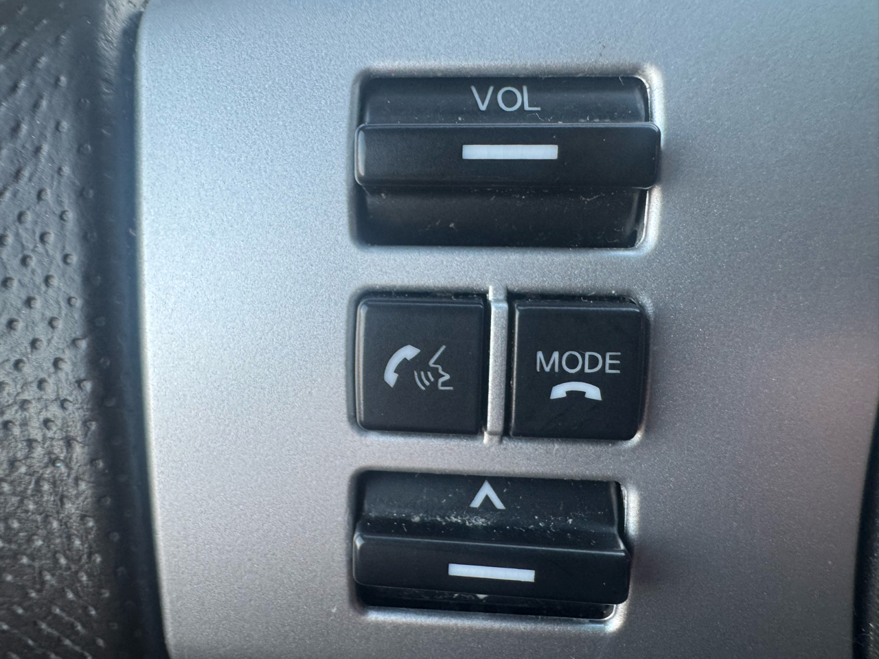 Nissan Pathfinder LE 4WD 2012